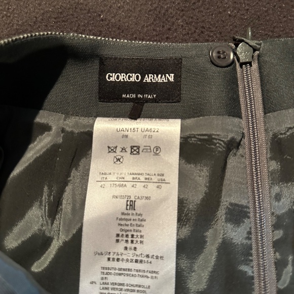 Giorgio Armani Pencil Skirt - Picture 2 of 2